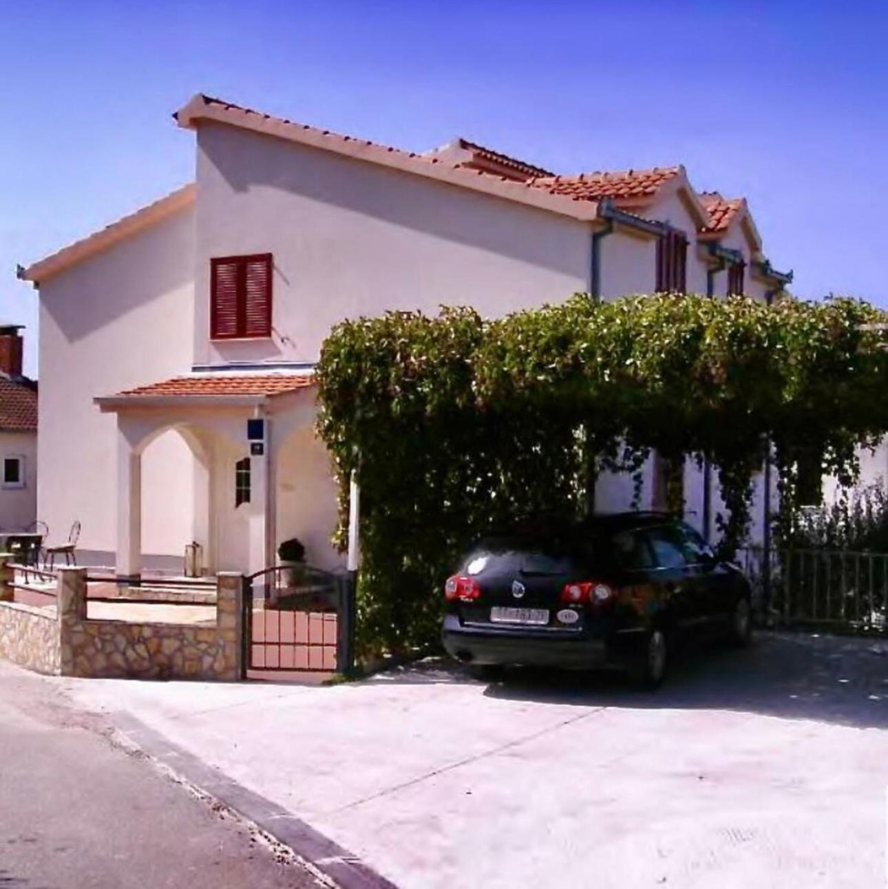 Apartmani Attila Trogir Exterior foto
